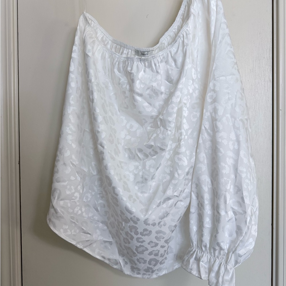 JODIFL Ivory Animal Pattern Blouse